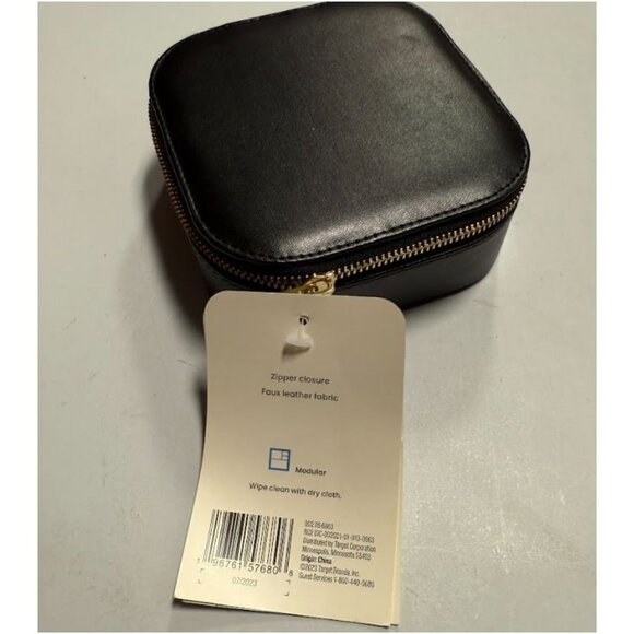 Small Travel Accessory Organizer Compact Black Storage Pouch - Picture 1 of 7